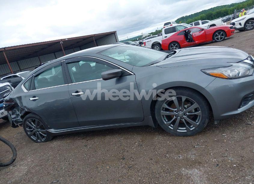 Photo 13 of 2018 Nissan Altima 2.5 SR (VIN 1N4AL3APXJC285515)