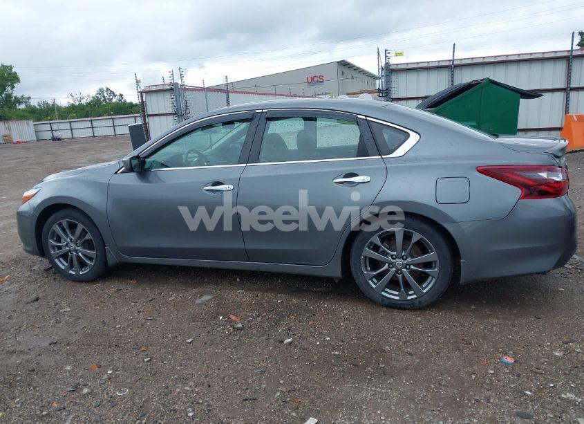 Photo 14 of 2018 Nissan Altima 2.5 SR (VIN 1N4AL3APXJC285515)