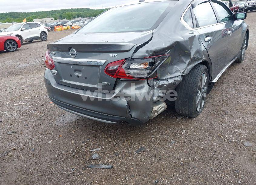 Photo 4 of 2018 Nissan Altima 2.5 SR (VIN 1N4AL3APXJC285515)