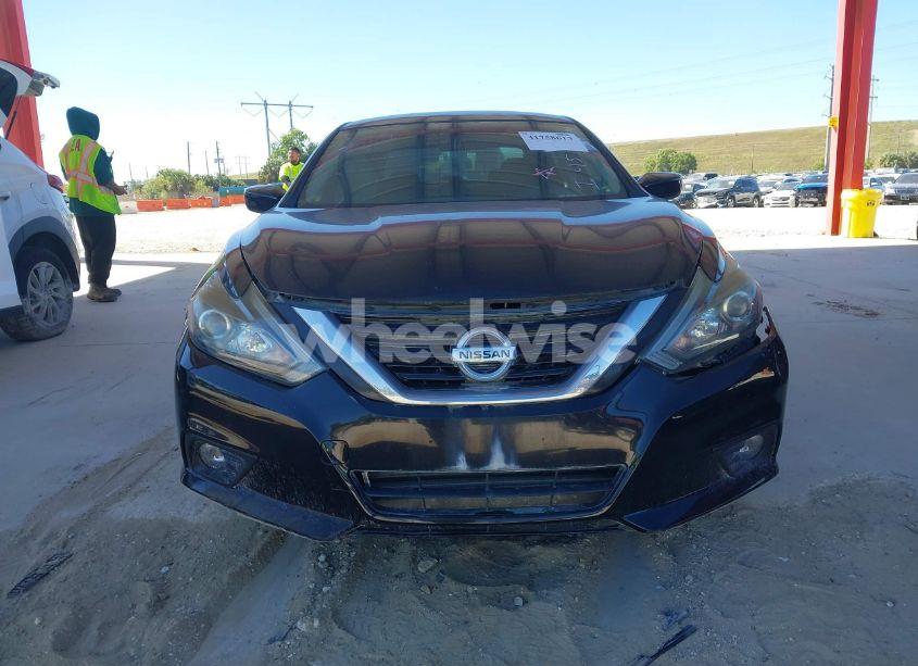 Photo 13 of 2018 Nissan Altima 2.5 SR (VIN 1N4AL3APXJC297759)