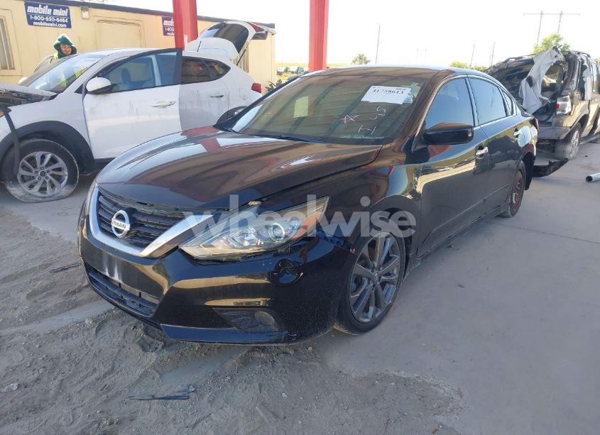 Photo 2 of 2018 Nissan Altima 2.5 SR (VIN 1N4AL3APXJC297759)