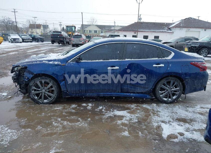 Photo 14 of 2018 Nissan Altima 2.5 SR (VIN 1N4AL3APXJC471345)