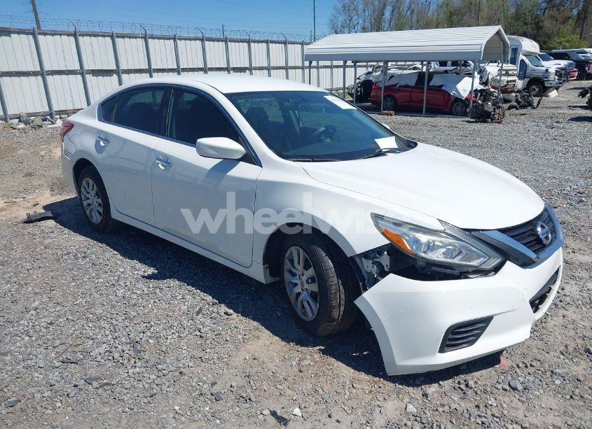 2018 Nissan Altima 2.5 S (VIN 1N4AL3APXJC480398) main photo