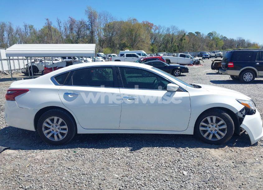 Photo 13 of 2018 Nissan Altima 2.5 S (VIN 1N4AL3APXJC480398)