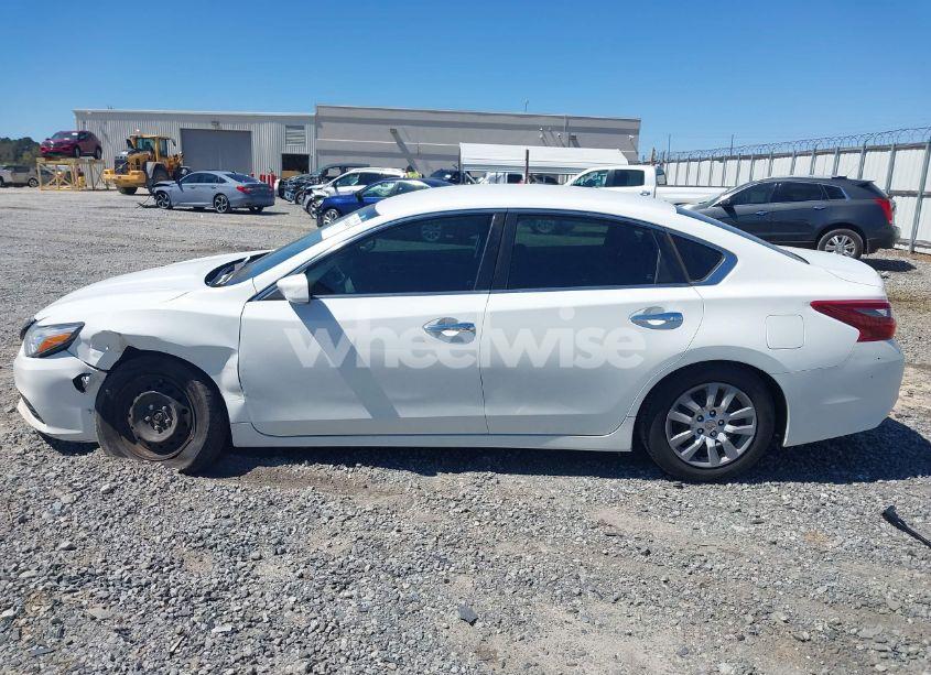 Photo 14 of 2018 Nissan Altima 2.5 S (VIN 1N4AL3APXJC480398)