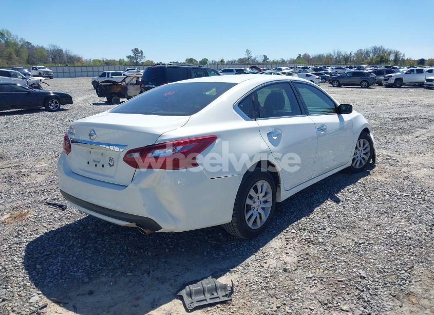 Photo 4 of 2018 Nissan Altima 2.5 S (VIN 1N4AL3APXJC480398)