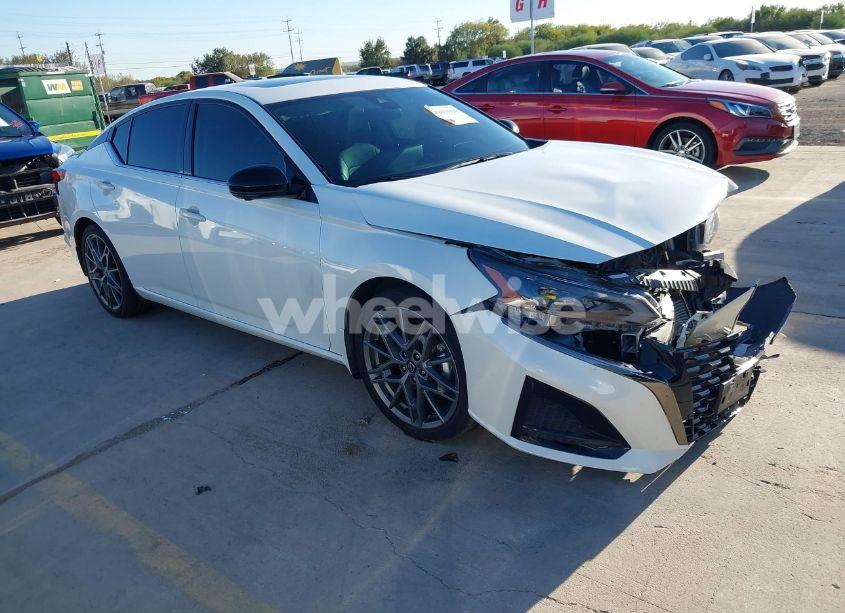 2023 Nissan Altima SR VC-TURBO FWD (VIN 1N4AL4CV0PN326412) main photo