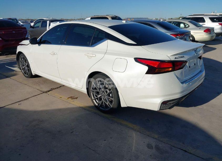 Photo 3 of 2023 Nissan Altima SR VC-TURBO FWD (VIN 1N4AL4CV0PN326412)
