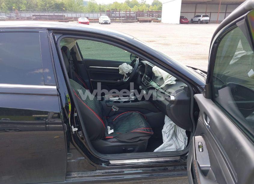 Photo 5 of 2024 Nissan Altima SR VC-TURBO FWD (VIN 1N4AL4CV0RN354892)