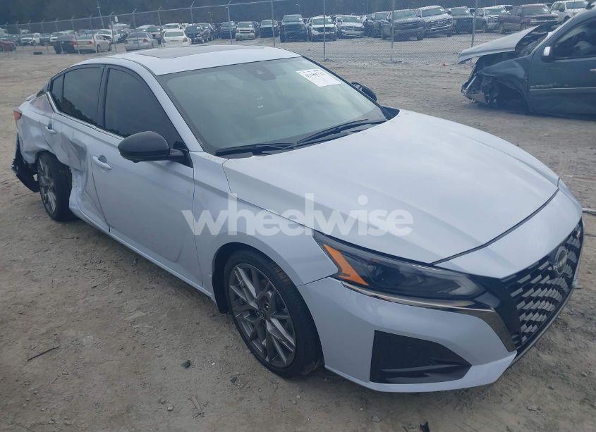 2024 Nissan Altima SR VC-TURBO FWD (VIN 1N4AL4CV2RN326804) main photo