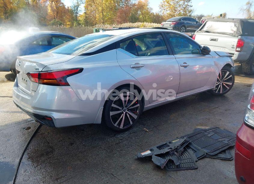 Photo 4 of 2019 Nissan Altima 2.0 SR (VIN 1N4AL4CV3KC258739)