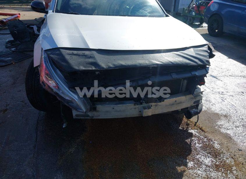 Photo 6 of 2019 Nissan Altima 2.0 SR (VIN 1N4AL4CV3KC258739)