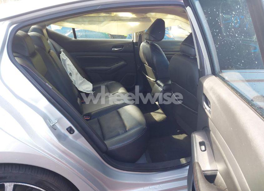 Photo 8 of 2019 Nissan Altima 2.0 SR (VIN 1N4AL4CV3KC258739)