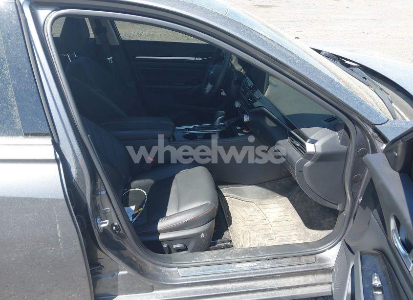 Photo 5 of 2024 Nissan Altima SR VC-TURBO FWD (VIN 1N4AL4CV3RN412901)