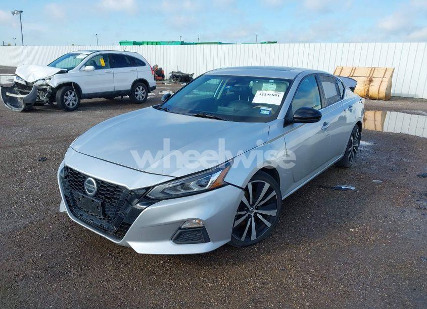 Photo 2 of 2021 Nissan Altima SR VC-TURBO FWD (VIN 1N4AL4CV5MN303154)