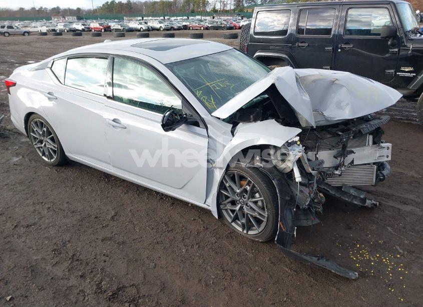 2023 Nissan Altima SR VC-TURBO FWD (VIN 1N4AL4CV5PN424254) main photo