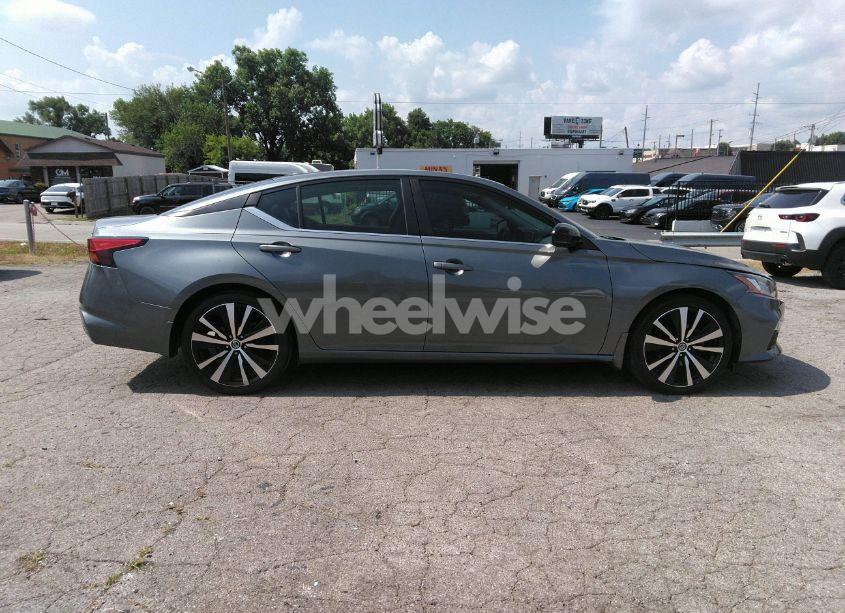 Photo 13 of 2020 Nissan Altima SR VC-TURBO FWD (VIN 1N4AL4CV6LC143635)