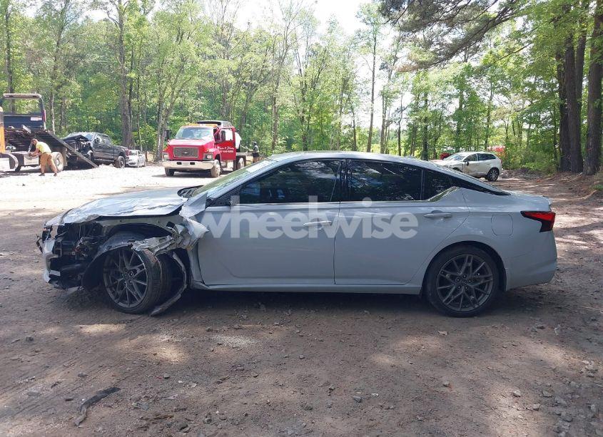 Photo 15 of 2023 Nissan Altima SR VC-TURBO FWD (VIN 1N4AL4CV6PN301305)