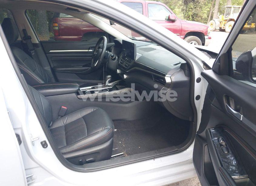 Photo 5 of 2023 Nissan Altima SR VC-TURBO FWD (VIN 1N4AL4CV6PN301305)