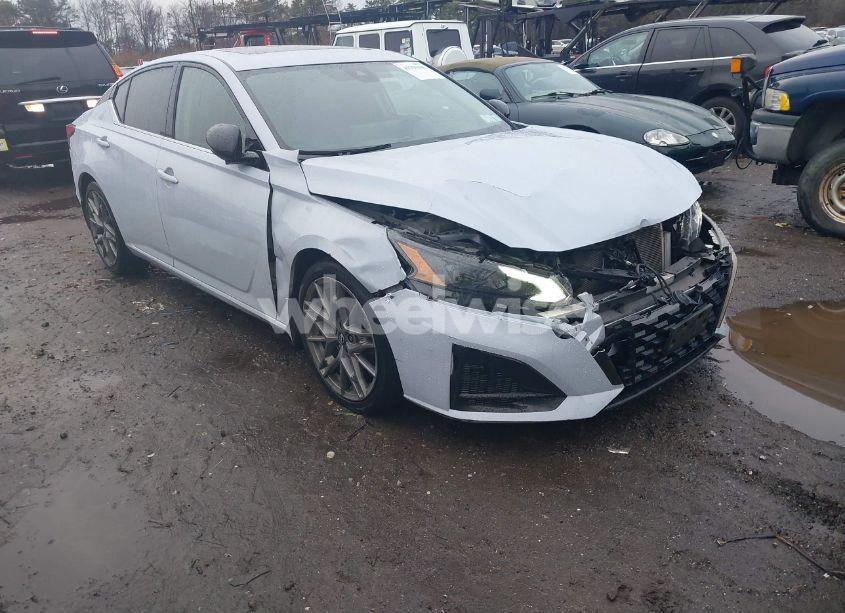 2023 Nissan Altima SR VC-TURBO FWD (VIN 1N4AL4CV6PN353890) main photo