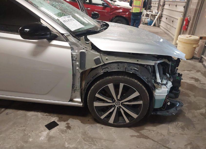 Photo 6 of 2020 Nissan Altima SR VC-TURBO FWD (VIN 1N4AL4CV7LC136743)