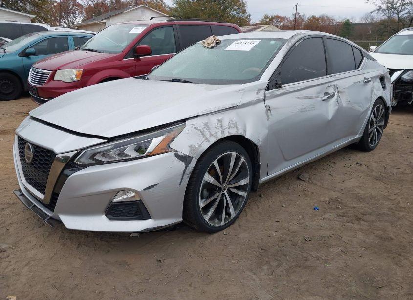 Photo 2 of 2020 Nissan Altima SR VC-TURBO FWD (VIN 1N4AL4CV7LC171539)