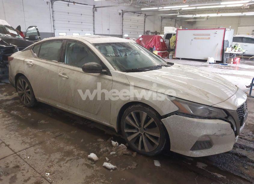 2020 Nissan Altima SR VC-TURBO FWD (VIN 1N4AL4CV8LC141000) main photo