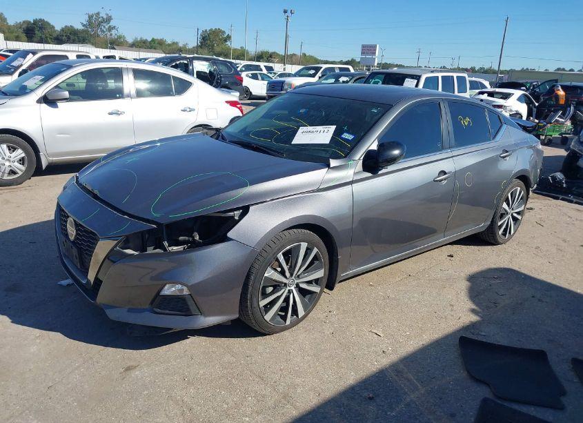 Photo 2 of 2021 Nissan Altima SR VC-TURBO FWD (VIN 1N4AL4CV8MN332454)