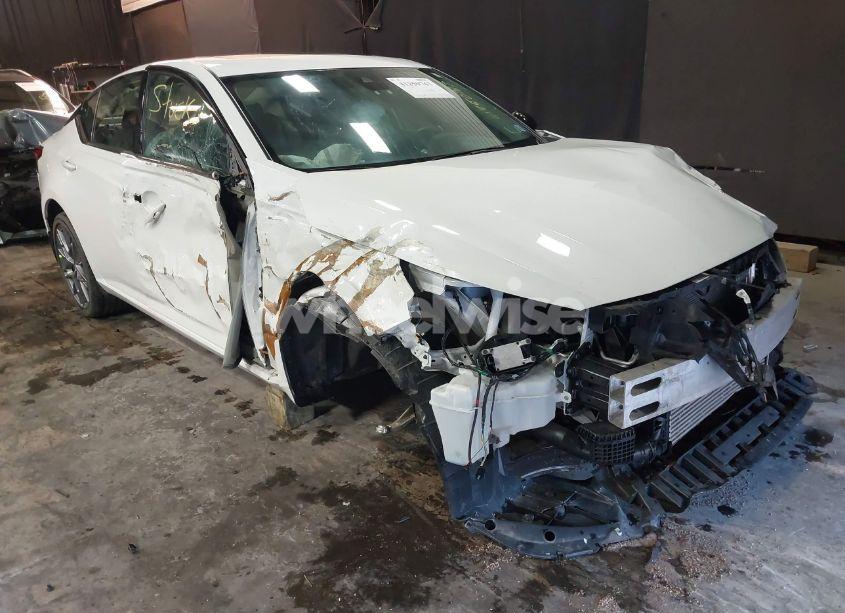 2024 Nissan Altima SR VC-TURBO FWD (VIN 1N4AL4CVXRN320331) main photo