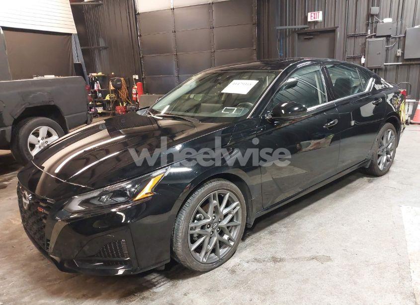 Photo 2 of 2024 Nissan Altima 2.0 SR (VIN 1N4AL4CVXRN388614)