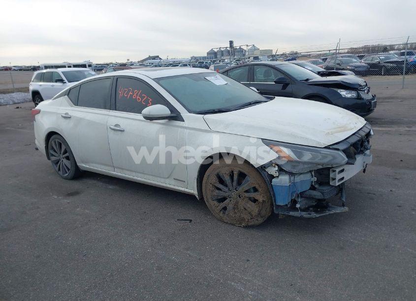 2019 Nissan Altima 2.0 EDITION ONE (VIN 1N4AL4FV4KC154773) main photo