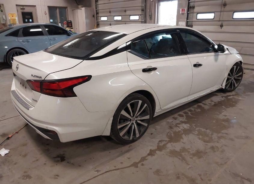 Photo 4 of 2019 Nissan Altima 2.0 PLATINUM (VIN 1N4AL4FV9KC226096)