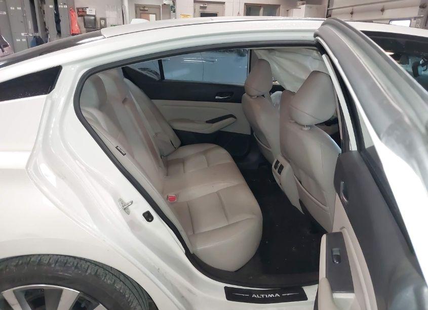 Photo 8 of 2019 Nissan Altima 2.0 PLATINUM (VIN 1N4AL4FV9KC226096)