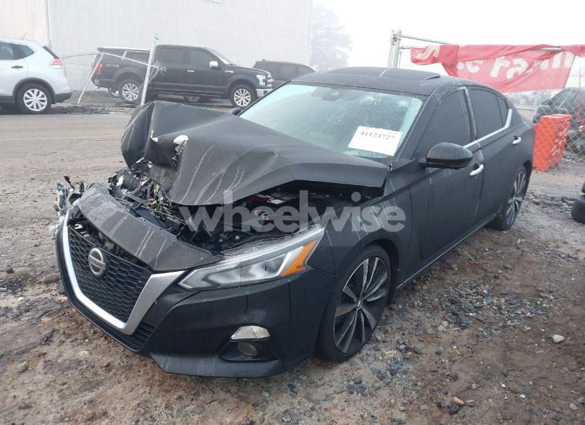 Photo 2 of 2020 Nissan Altima PLATINUM VC-TURBO FWD (VIN 1N4AL4FV9LC180528)