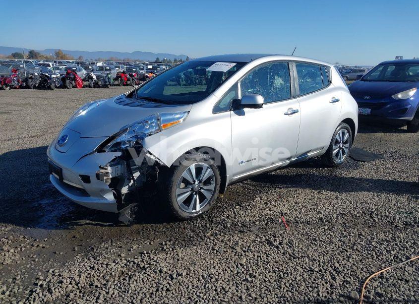 Photo 2 of 2015 Nissan Leaf SL (VIN 1N4AZ0CP1FC306592)