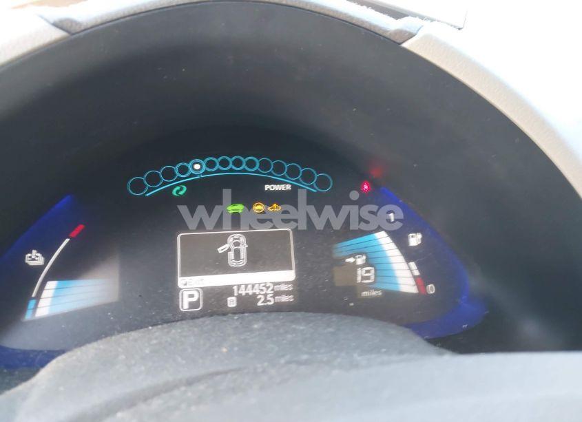 Photo 13 of 2015 Nissan Leaf SV (VIN 1N4AZ0CP1FC318788)