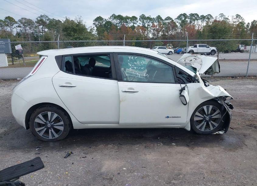 Photo 13 of 2015 Nissan Leaf SL (VIN 1N4AZ0CP1FC325675)