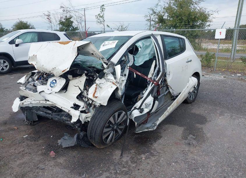 Photo 2 of 2015 Nissan Leaf SL (VIN 1N4AZ0CP1FC325675)