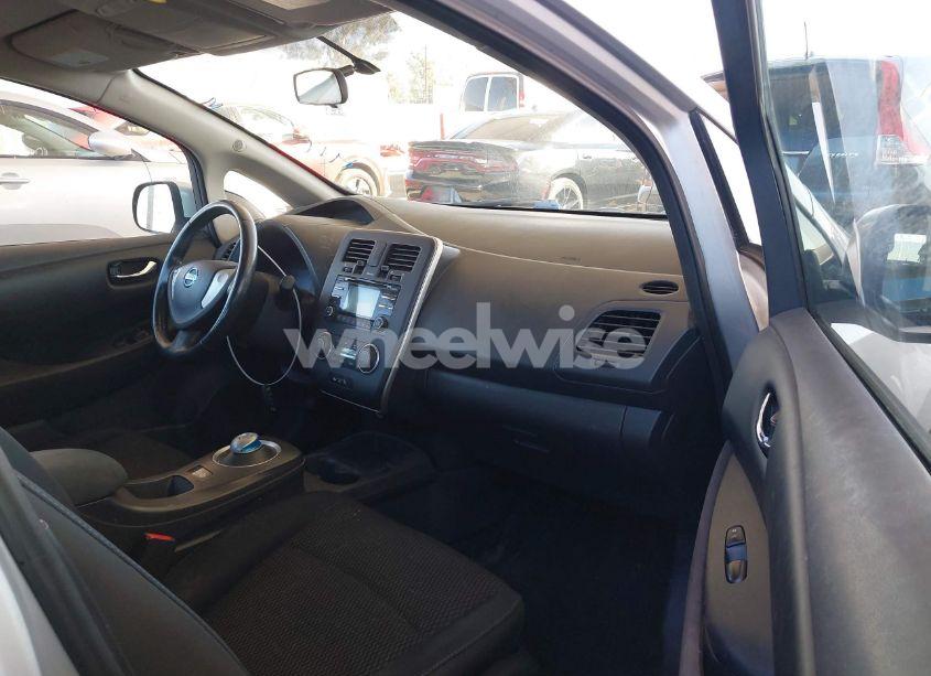 Photo 5 of 2014 Nissan Leaf S (VIN 1N4AZ0CP2EC332813)