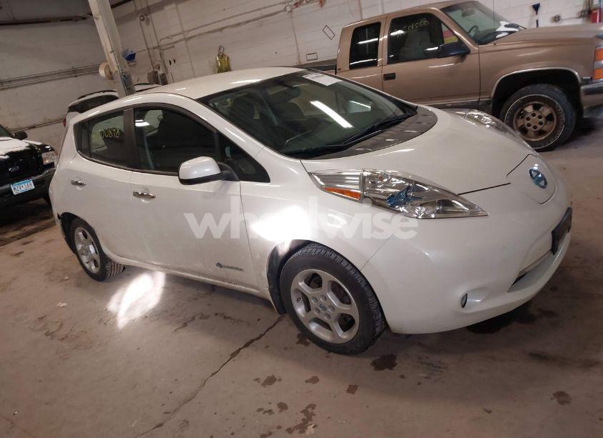 2014 Nissan Leaf - Photo 1