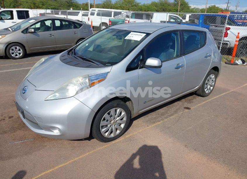 Photo 2 of 2015 Nissan Leaf S (VIN 1N4AZ0CP2FC314023)