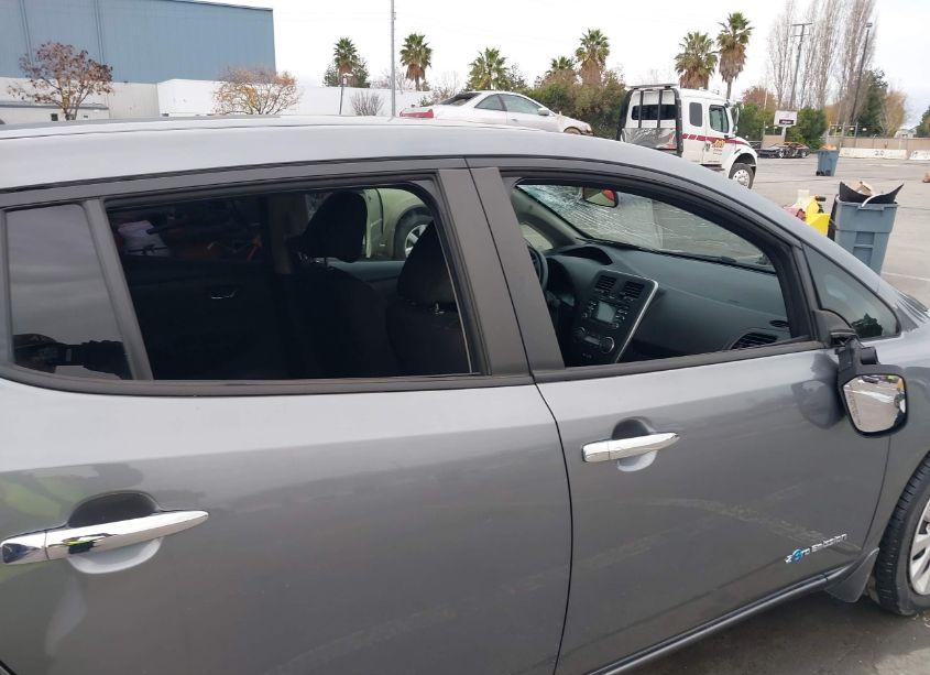 Photo 20 of 2015 Nissan Leaf S (VIN 1N4AZ0CP2FC315852)