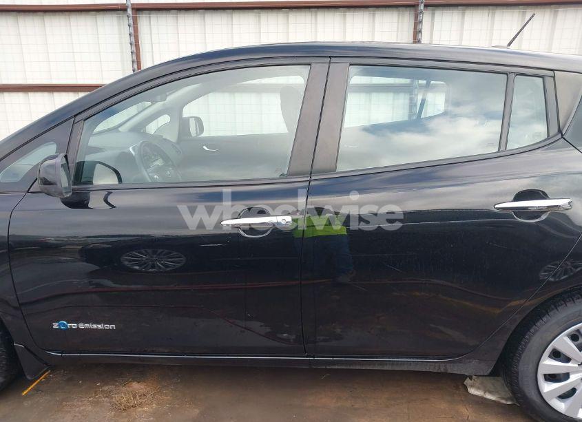 Photo 15 of 2015 Nissan Leaf S (VIN 1N4AZ0CP2FC320680)