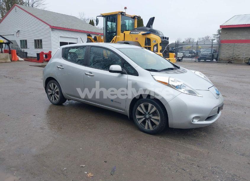 2015 Nissan Leaf SL (VIN 1N4AZ0CP2FC321747) main photo