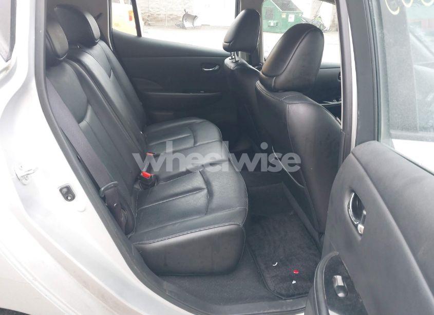 Photo 8 of 2015 Nissan Leaf SL (VIN 1N4AZ0CP2FC321747)