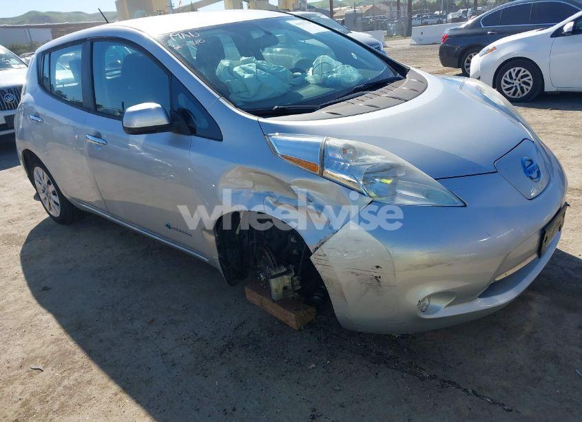 2016 Nissan Leaf - Photo 1