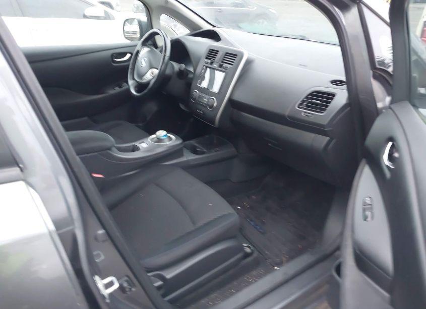 Photo 5 of 2015 Nissan Leaf S (VIN 1N4AZ0CP3FC305704)