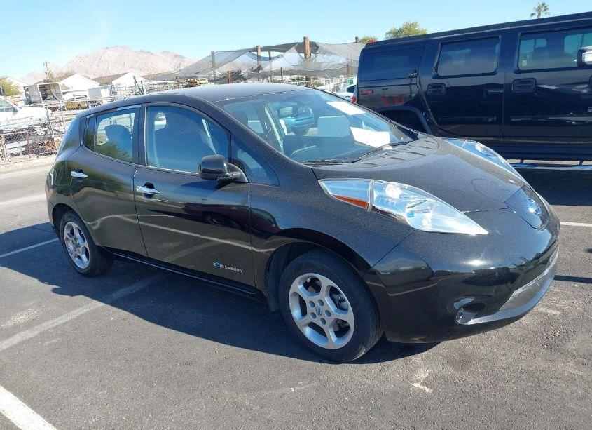 2014 Nissan Leaf SV (VIN 1N4AZ0CP5EC335074) main photo