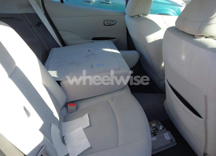 Photo 8 of 2014 Nissan Leaf SV (VIN 1N4AZ0CP6EC338730)