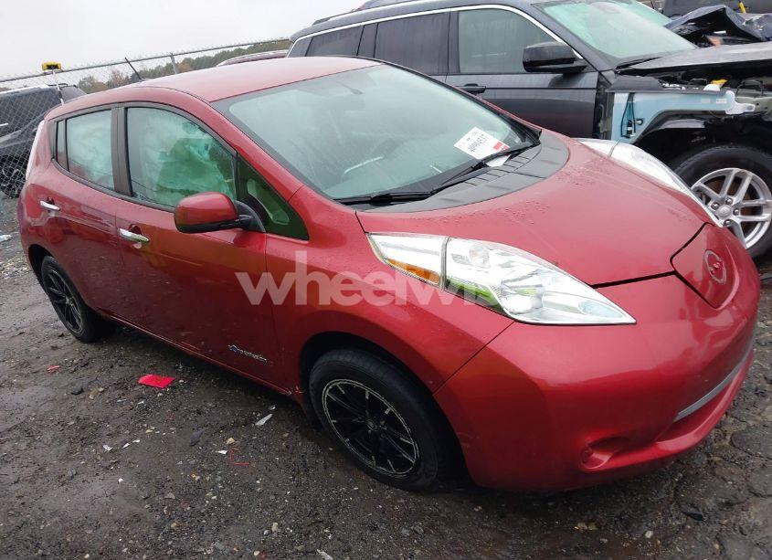 2015 Nissan Leaf S (VIN 1N4AZ0CP6FC301940) main photo